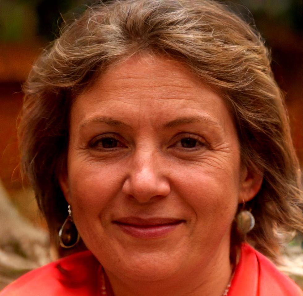 Портрет преподавателя Елены Жунусовой