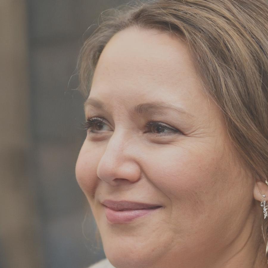 Портрет преподавателя Анны Савельевой